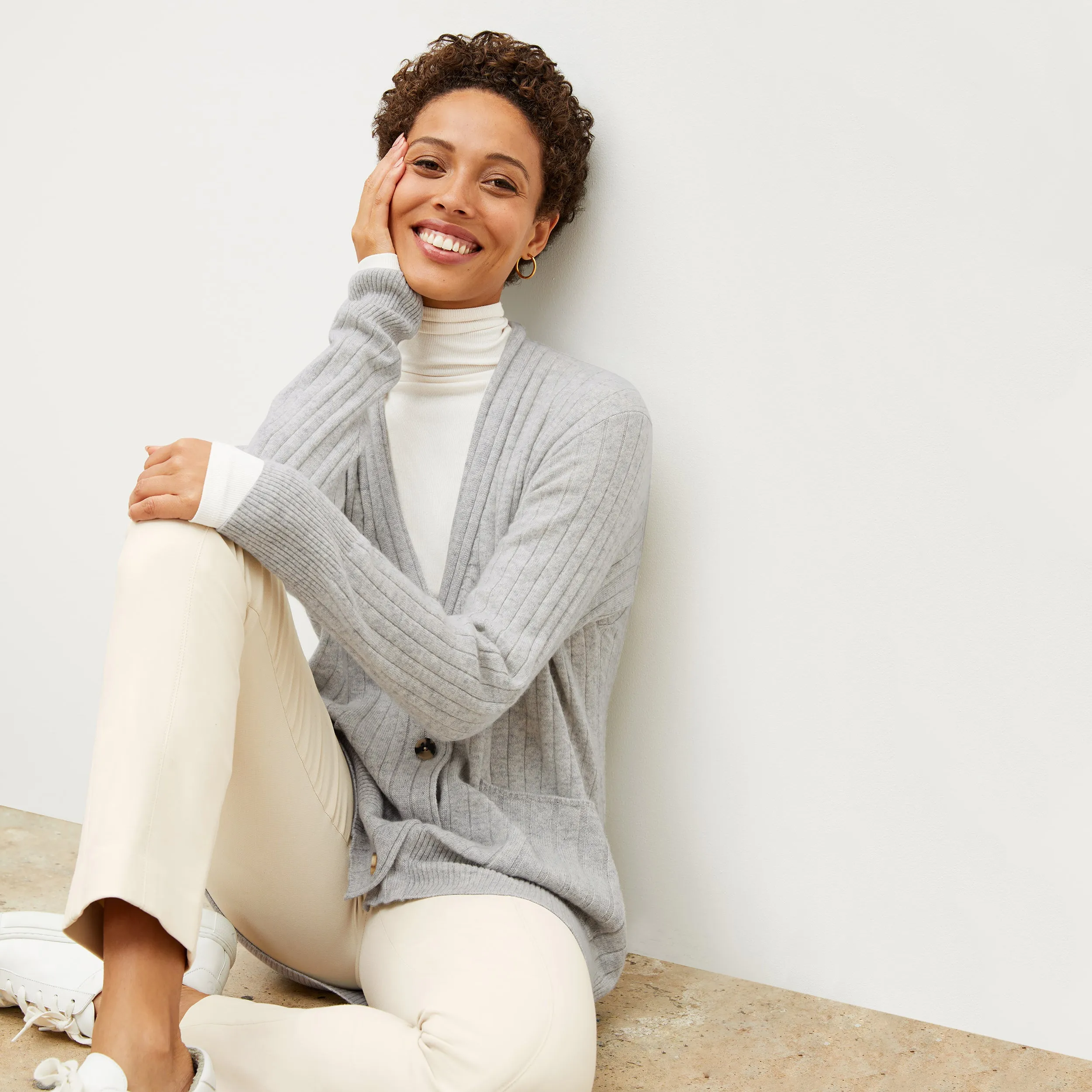 Caro Cardigan - Cashmere :: Light Heather Gray