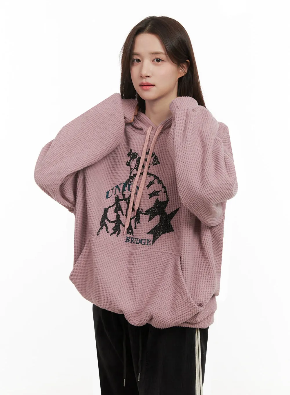 Cozy Waffle-Knit Graphic Hoodie IJ510