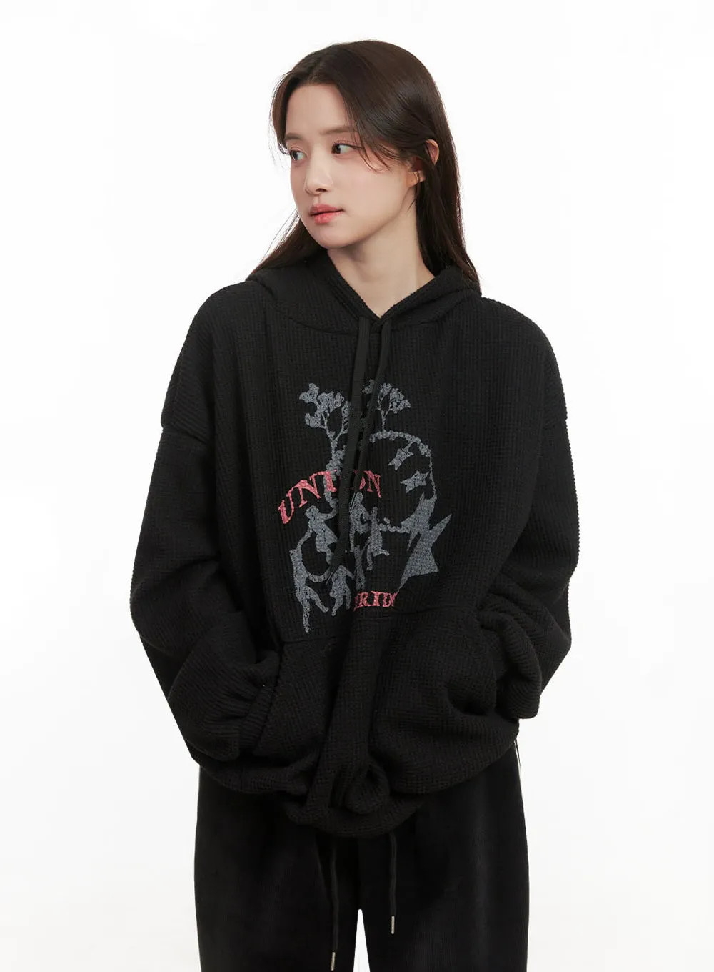 Cozy Waffle-Knit Graphic Hoodie IJ510