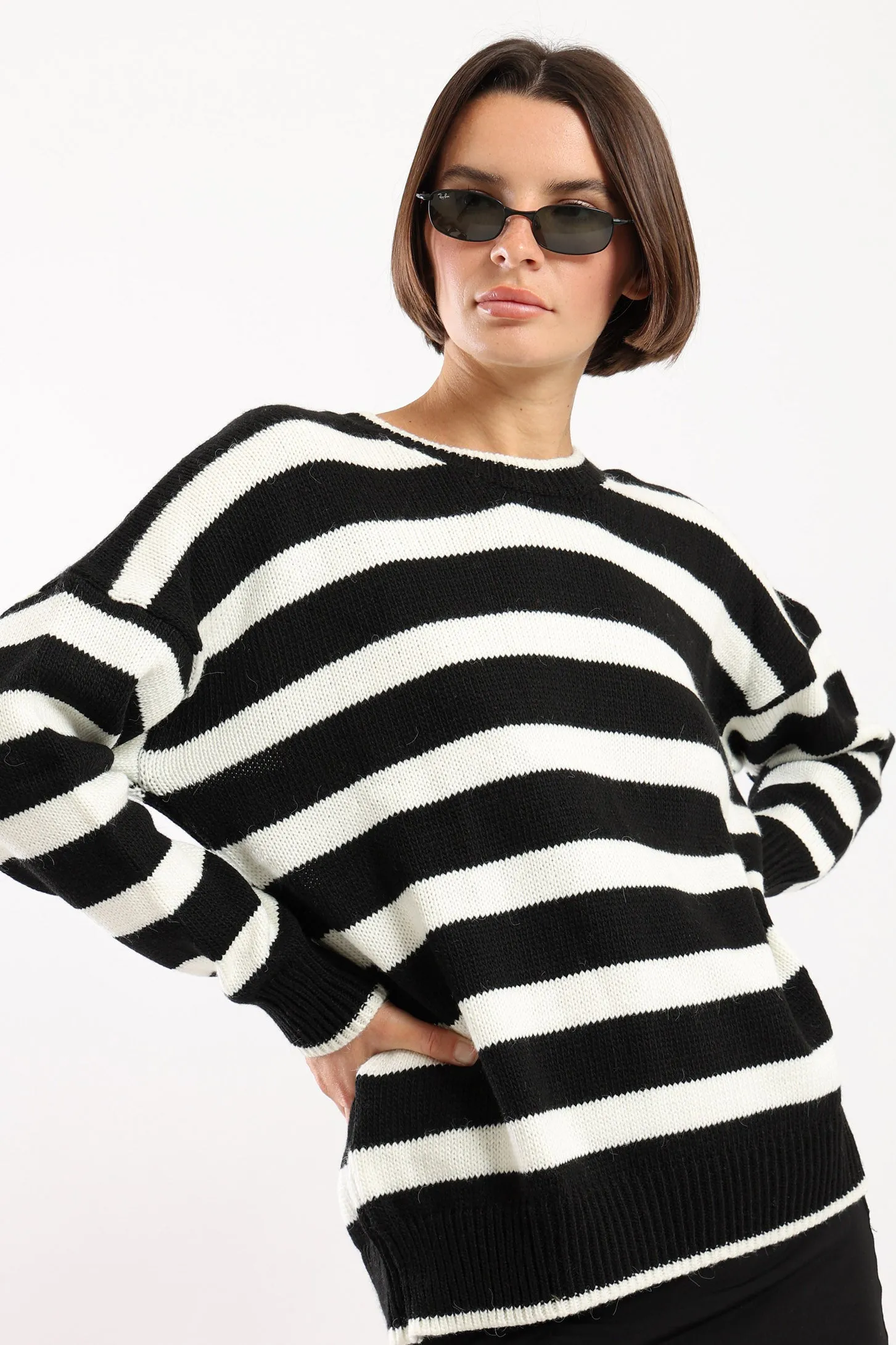 STRIPED KNIT SWEATER - BLACK